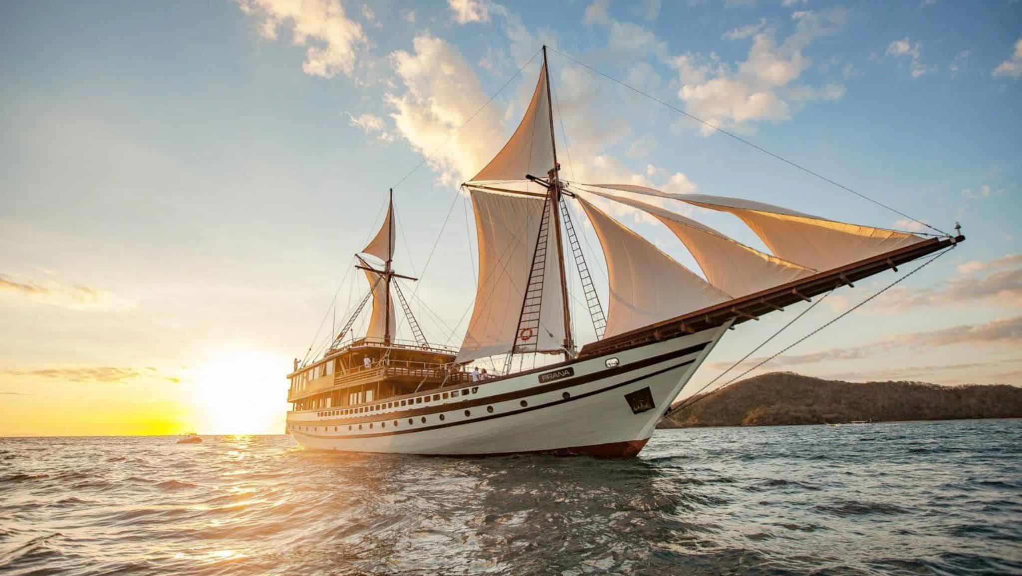 4D3N LABUANBAJO KOMODO FRIDAY-SUNDAY, MONDAY-WEDNESDAY